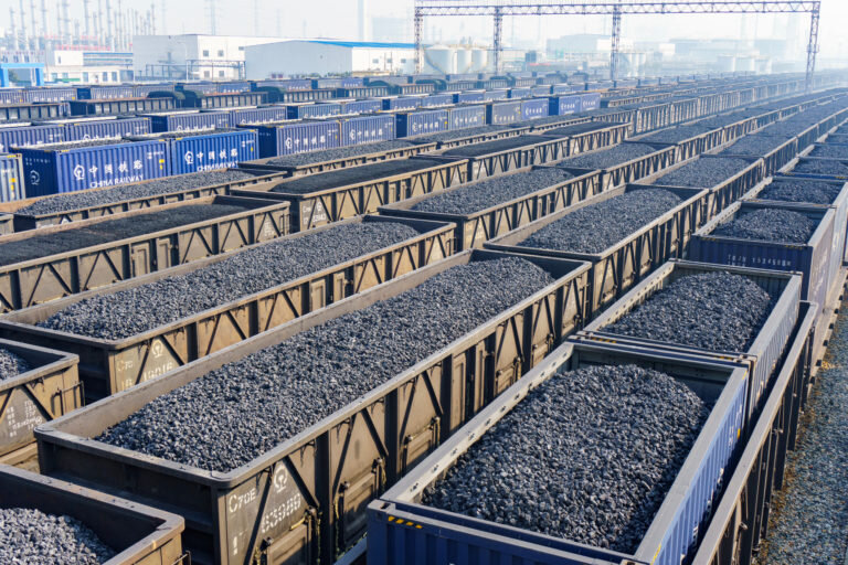 زغال سنگ در گرداب چالش‌ها