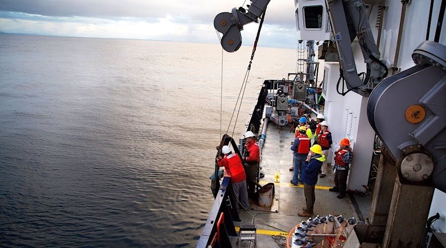 مواد معدنی اعماق دریا منتظر تصمیم