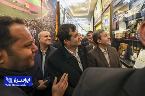 گزارش تصویری بازدید وزیر ورزش و جوانان از ورزشگاه نقش جهان