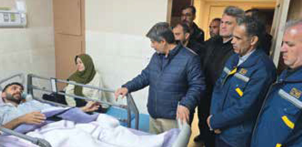 دیدار مدیرعامل و جمعی از مدیران و معاونان گروه فولاد مبارکه 
با مجروحین حمله آمریکایی صهیونی به این مجتمع