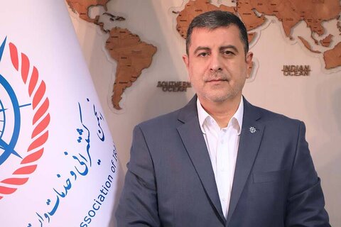 لزوم اخذ عوارض برای تردد در تنگه هرمز