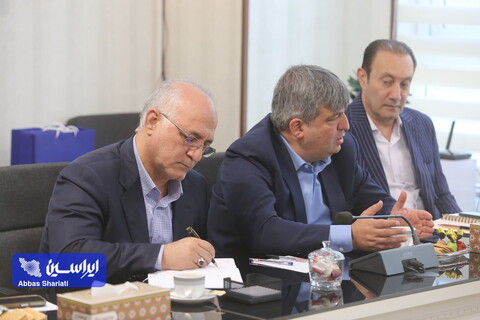 نشست هم‌اندیشی مدیرعامل گروه فولادمبارکه با انجمن نوردکاران کشور