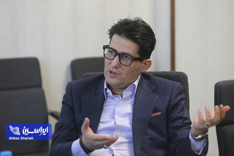 نشست هم اندیشی با تولیدکنندگان لوله و پروفیل