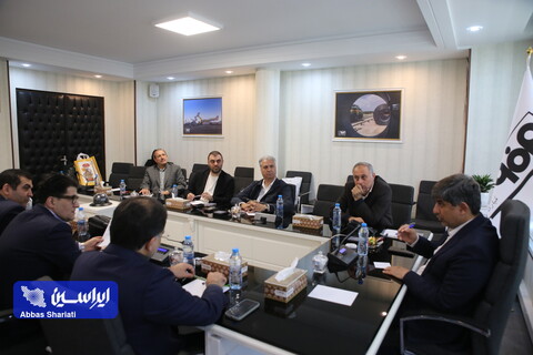 نشست هم اندیشی با تولیدکنندگان لوله و پروفیل