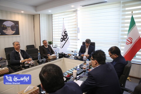 نشست هم اندیشی با تولیدکنندگان لوله و پروفیل