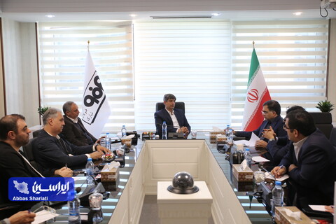 نشست هم اندیشی با تولیدکنندگان لوله و پروفیل