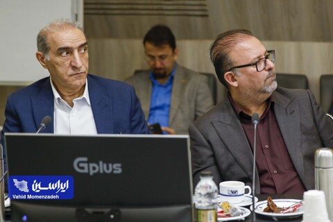 نشست مدیرعامل گروه فولاد مبارکه با مدیران عامل هلدینگ‌های توکا فولاد و آتیه فولاد نقش جهان،