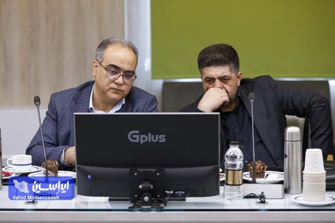 نشست مدیرعامل گروه فولاد مبارکه با مدیران عامل هلدینگ‌های توکا فولاد و آتیه فولاد نقش جهان،