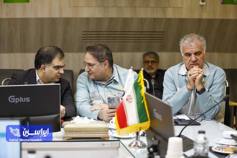 نشست مدیرعامل گروه فولاد مبارکه با مدیران عامل هلدینگ‌های توکا فولاد و آتیه فولاد نقش جهان،