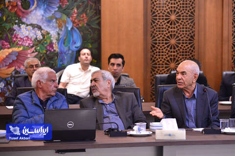 نشست هم‌اندیشی فعالان صنعت فولاد در اتاق بازرگانی اصفهان