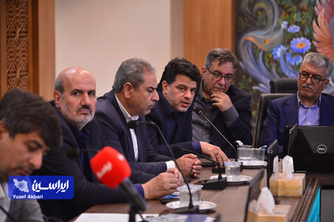 نشست هم‌اندیشی فعالان صنعت فولاد در اتاق بازرگانی اصفهان