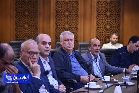 نشست هم‌اندیشی فعالان صنعت فولاد در اتاق بازرگانی اصفهان