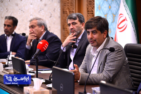 نشست هم‌اندیشی فعالان صنعت فولاد در اتاق بازرگانی اصفهان