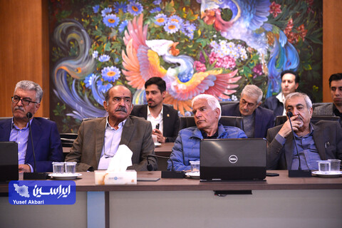 نشست هم‌اندیشی فعالان صنعت فولاد در اتاق بازرگانی اصفهان