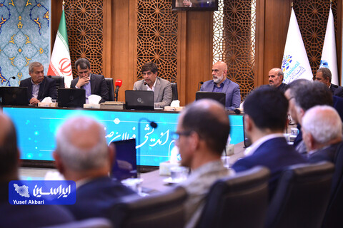 نشست هم‌اندیشی فعالان صنعت فولاد در اتاق بازرگانی اصفهان