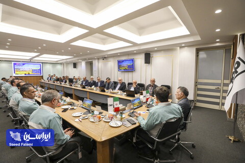 هم‌اندیشی مدیران نسل اول با مدیرعامل فولادمبارکه