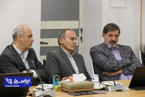 نشست همفکری مدیران ارشد دوران ساخت فولاد مبارکه با مدیرعامل فولادمبارکه