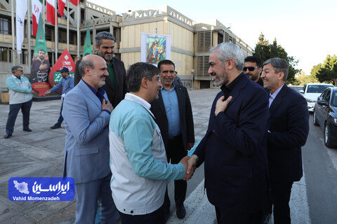 بازدید وزیر اقتصاد از فولادمبارکه