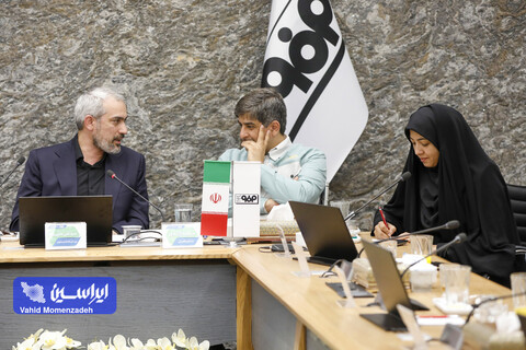 بازدید وزیر اقتصاد از فولادمبارکه