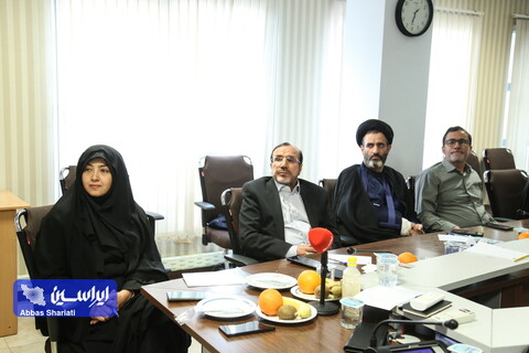 نشست مدیرعامل فولادمبارکه با اعضای کمیسیون صنایع و معادن مجلس