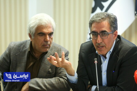 نشست مدیرعامل فولادمبارکه با اعضای کمیسیون صنایع و معادن مجلس