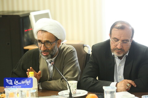 نشست مدیرعامل فولادمبارکه با اعضای کمیسیون صنایع و معادن مجلس