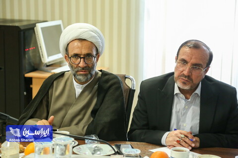 نشست مدیرعامل فولادمبارکه با اعضای کمیسیون صنایع و معادن مجلس