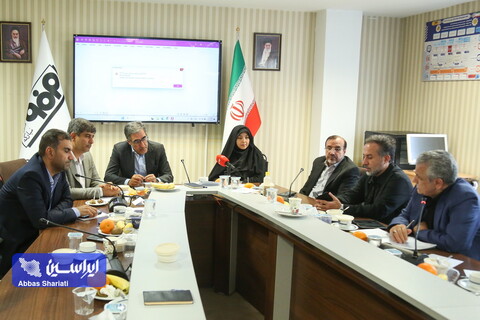 نشست مدیرعامل فولادمبارکه با اعضای کمیسیون صنایع و معادن مجلس