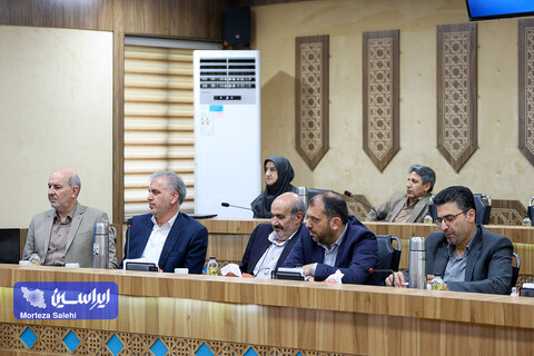 نشست مدیرعامل فولادمبارکه با روسای دانشگاه اصفهان