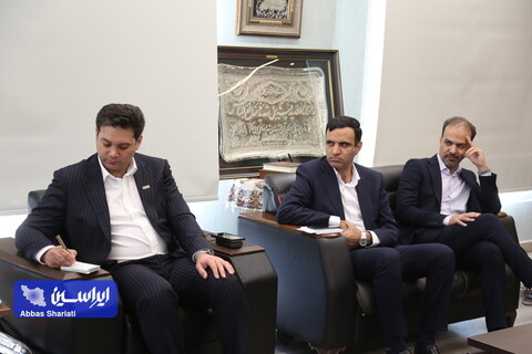 نشست مدیرعامل گروه فولاد مبارکه با انجمن قطعه سازان