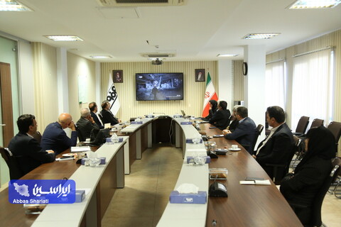 نشست مدیرعامل گروه فولاد مبارکه با انجمن قطعه سازان