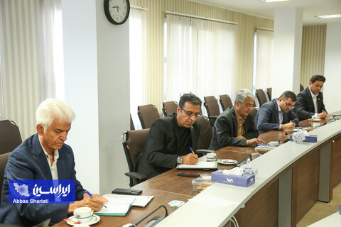 نشست مدیرعامل گروه فولاد مبارکه با انجمن قطعه سازان