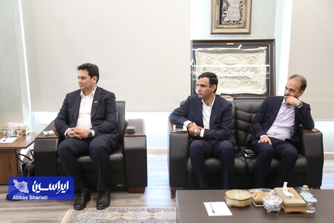 نشست مدیرعامل گروه فولاد مبارکه با انجمن قطعه سازان