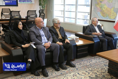 نشست مدیرعامل گروه فولاد مبارکه با انجمن قطعه سازان