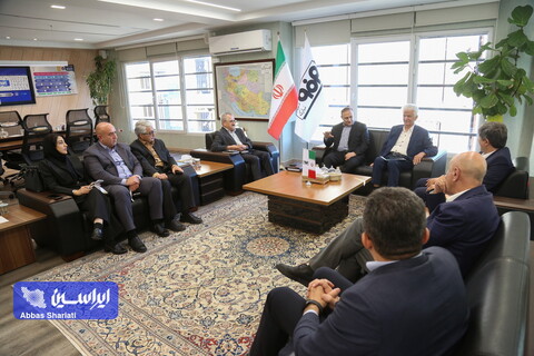نشست مدیرعامل گروه فولاد مبارکه با انجمن قطعه سازان