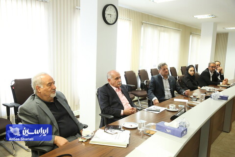 نشست مدیرعامل گروه فولاد مبارکه با انجمن تولید کنندگان لوله های قطور