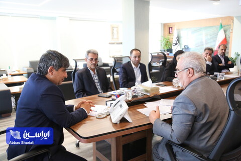 نشست مدیرعامل گروه فولاد مبارکه با انجمن تولید کنندگان لوله های قطور