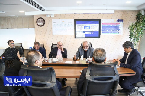 نشست مدیرعامل گروه فولاد مبارکه با انجمن تولید کنندگان لوله های قطور
