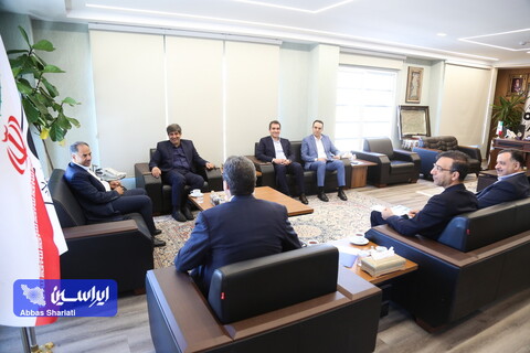 نشست مدیرعامل گروه فولاد مبارکه با مدیرعامل بانک تجارت