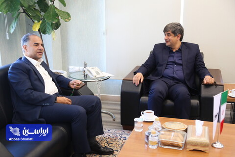 نشست مدیرعامل گروه فولاد مبارکه با مدیرعامل بانک تجارت