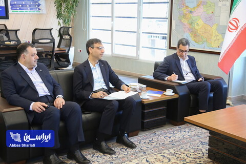 نشست مدیرعامل گروه فولاد مبارکه با مدیرعامل بانک تجارت