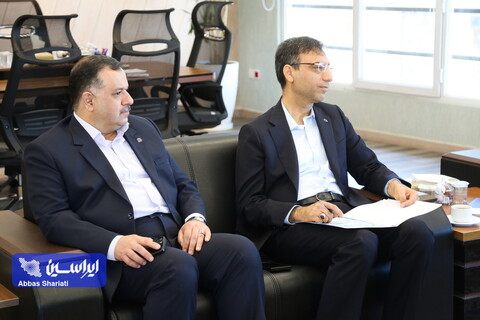 نشست مدیرعامل گروه فولاد مبارکه با مدیرعامل بانک تجارت