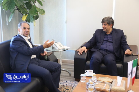 نشست مدیرعامل گروه فولاد مبارکه با مدیرعامل بانک تجارت