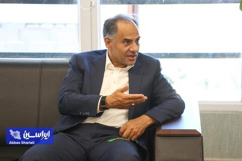 نشست مدیرعامل گروه فولاد مبارکه با مدیرعامل بانک تجارت