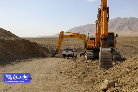 بازدید مدیرعامل و هیئت مدیره گروه فولاد مبارکه به اتفاق استاندار اصفهان از پروژه انتقال آب دریا و کارگاه های شرکت آب صفه