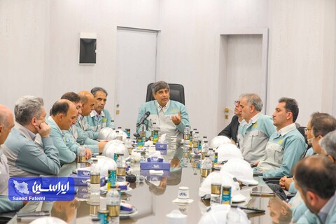 بازدید دکتر زرندی مدیر عامل گروه فولاد از نواحی آهن سازی و فولادسازی
