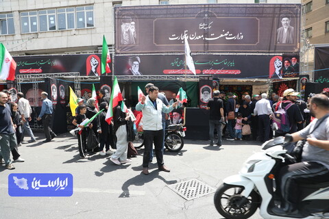 موکب گروه فولاد مبارکه هم‌زمان با برگزاری آیین تشییع رهبر شهید انقلاب