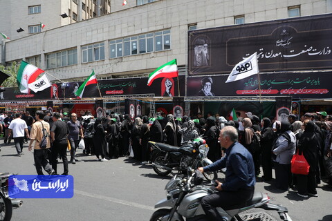 موکب گروه فولاد مبارکه هم‌زمان با برگزاری آیین تشییع رهبر شهید انقلاب