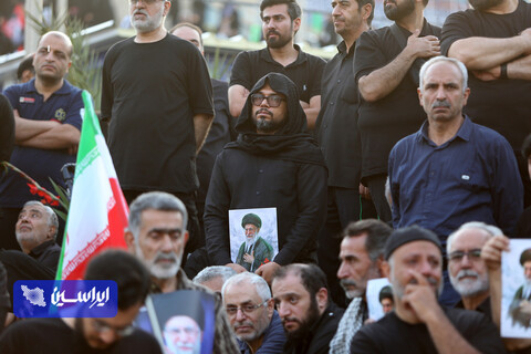 روز اول مراسم وداع با رهبر شهید در مصلی تهران