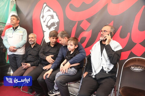 دومین روز برپایی موکب گروه فولاد مبارکه (وزارت صنعت معدن تجارت) در تهران به مناسبت تشییع رهبری/۱۴۰۵.۰۴.۱۴/عکاس: محمد علیئی